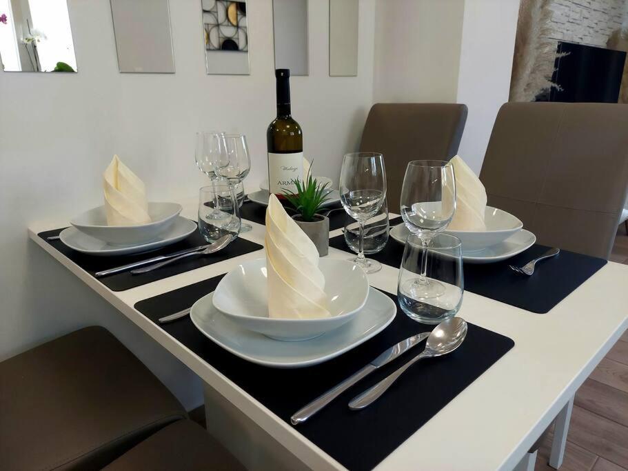 Valux Apartman Pula Exterior photo