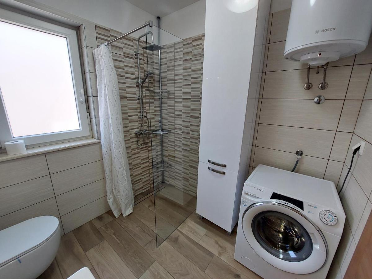 Valux Apartman Pula Exterior photo