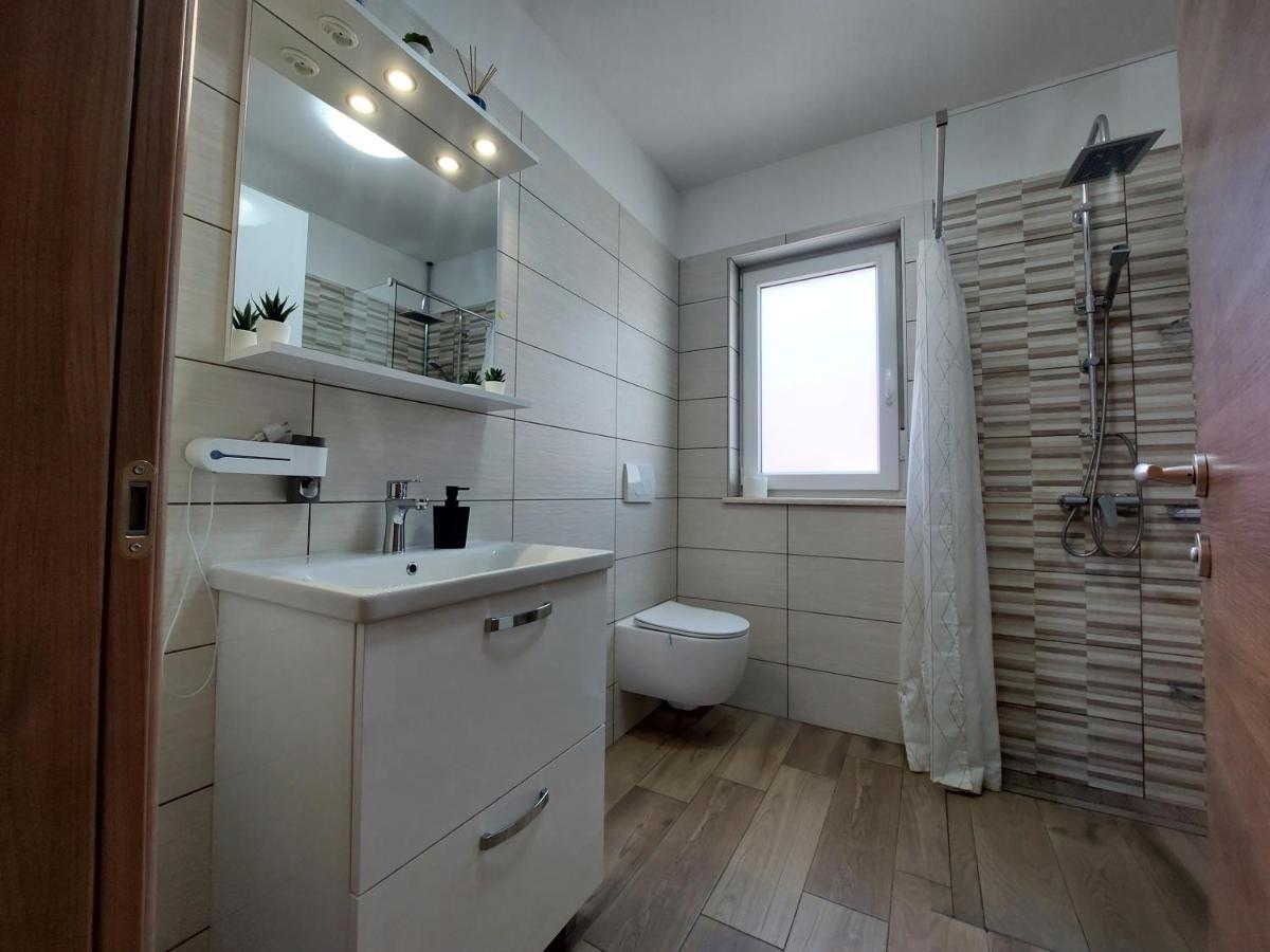 Valux Apartman Pula Exterior photo