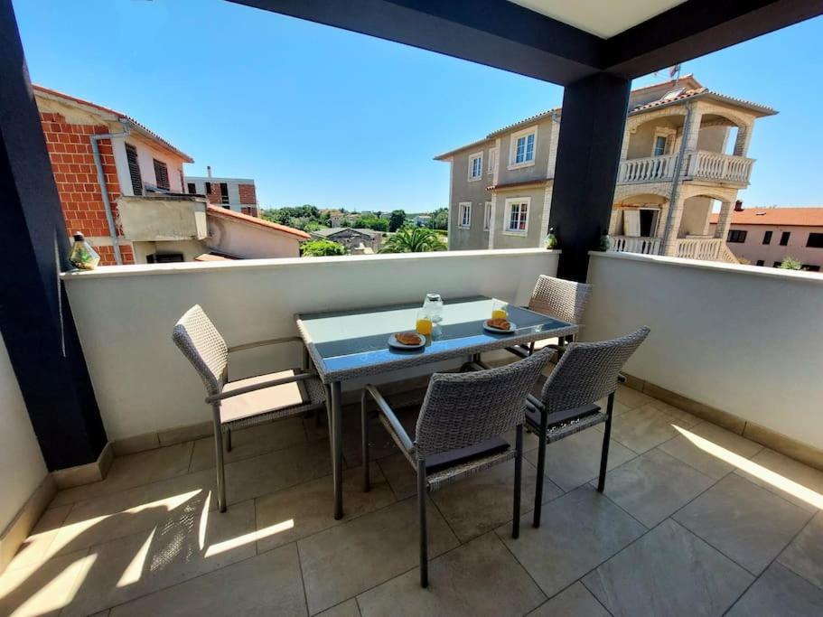 Valux Apartman Pula Exterior photo